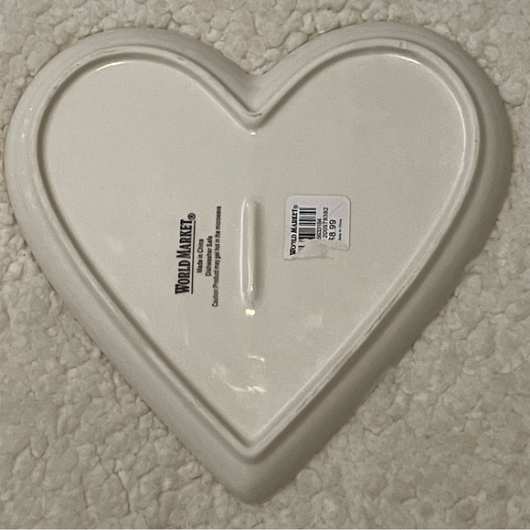 Heart shaped plate - NWOT World Market - 8x8 white with blue flower design - Picture 2 of 3
